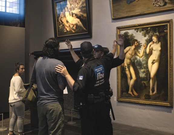 Flandern bruger humor mod kunstnerisk censur
